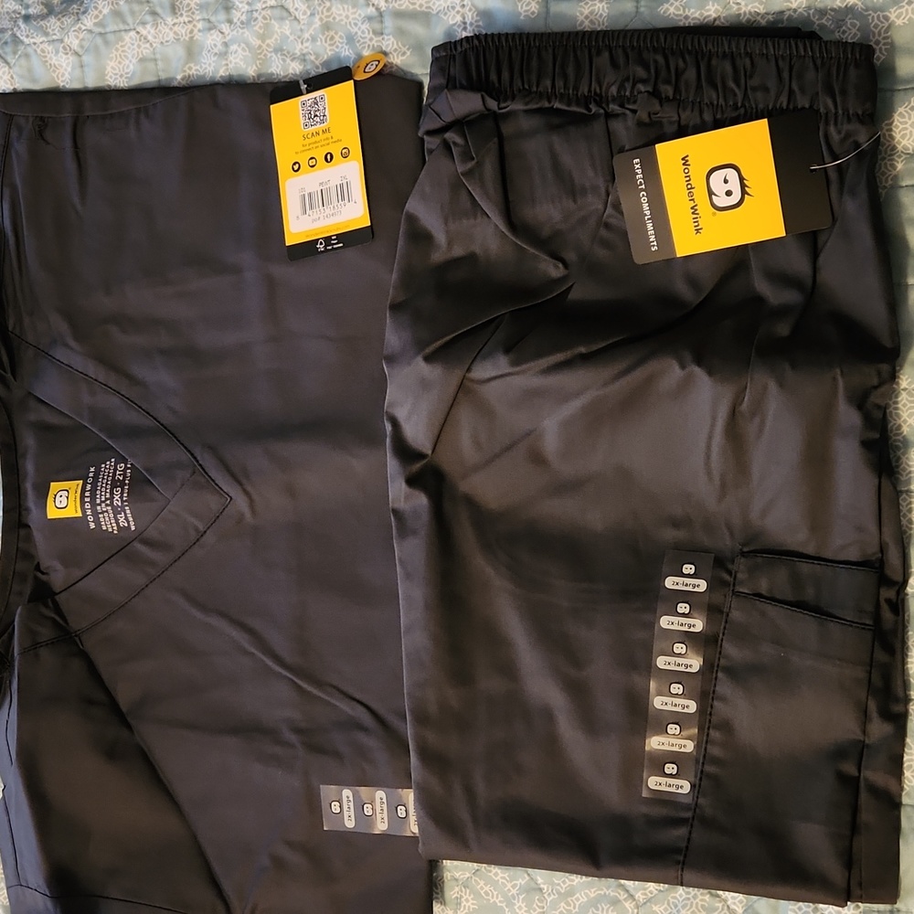 Wonder Wink Scrubs